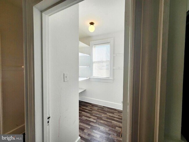 Building Photo - 515 Fourth St