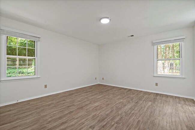 Building Photo - 9605 Leeswood Ln