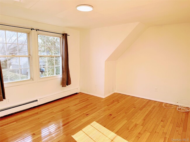 Building Photo - 7 Grange St