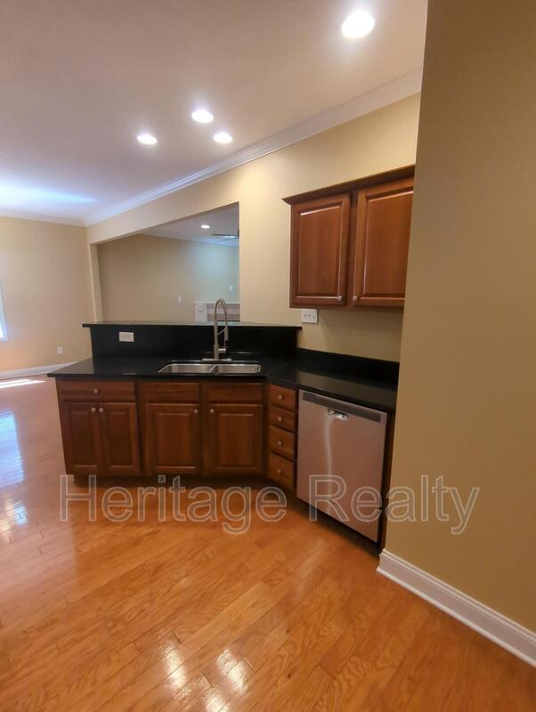 Building Photo - 655 Yorkland Way