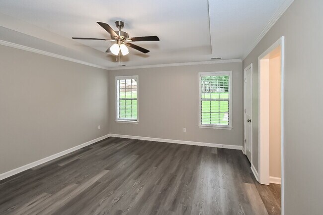 Building Photo - 4100 Windermere Dr S