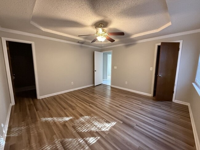 Building Photo - Charming 3/2 in Orange Park