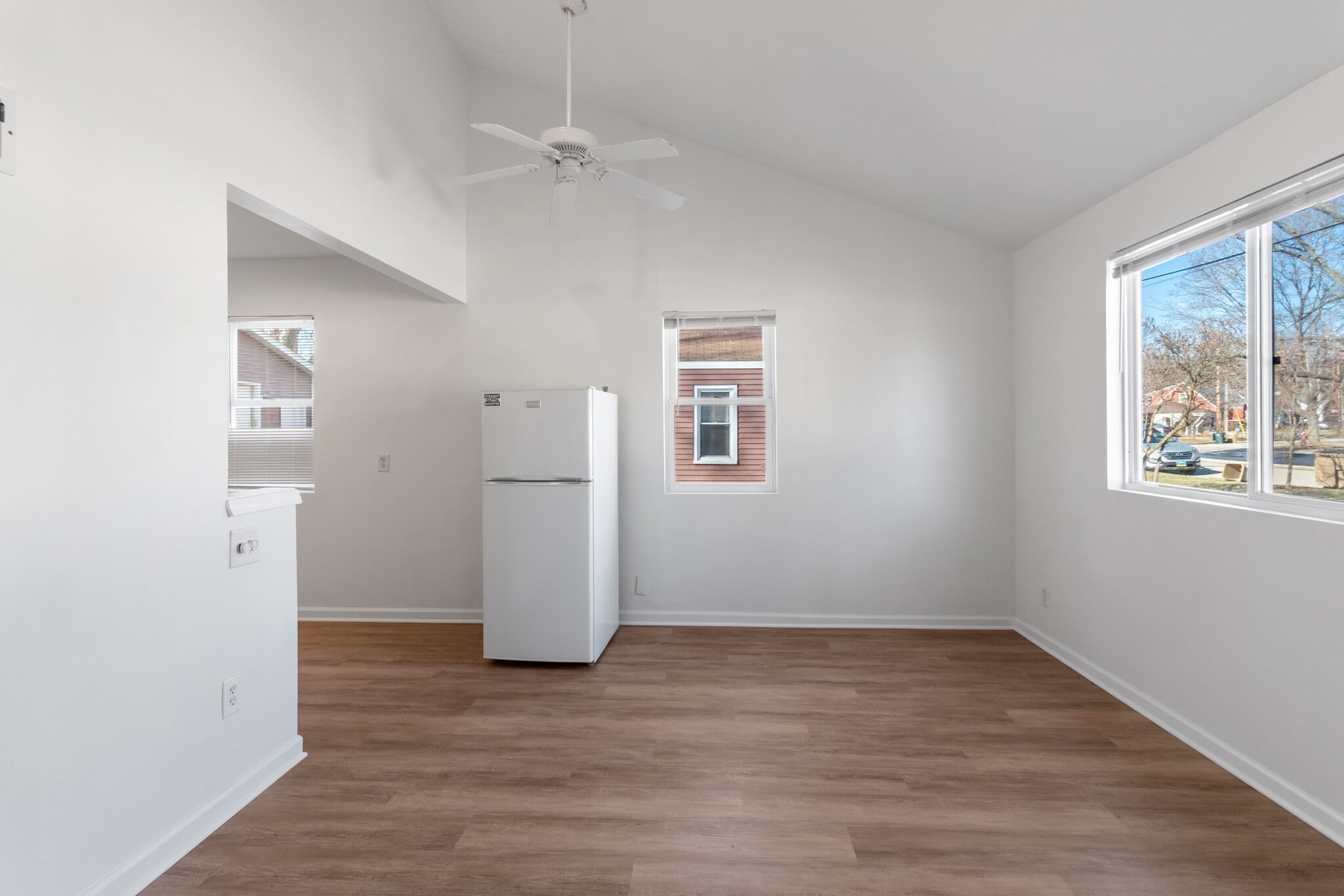 living room - 3489 Hargrove St