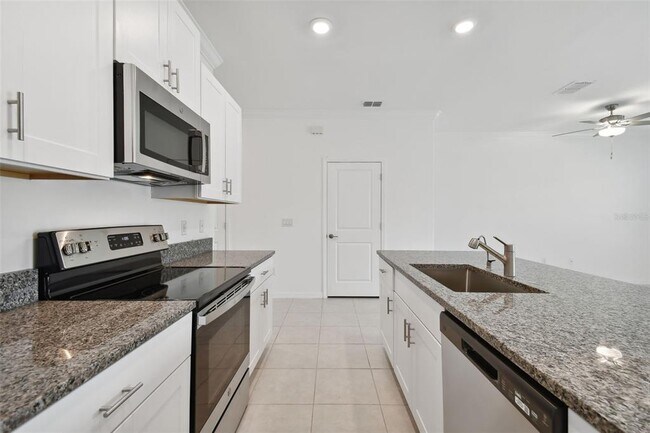 Building Photo - 9653 Ashworth Pl