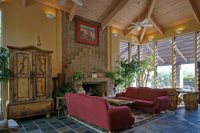 Building Photo - 6655 N Canyon Crest Dr