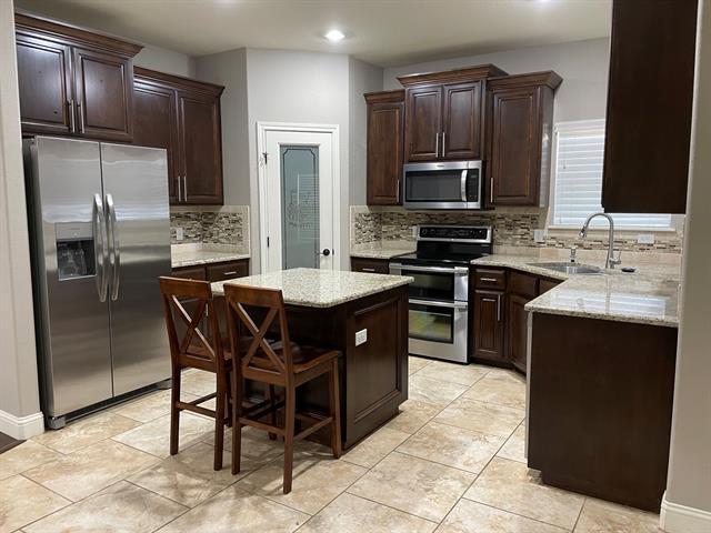 Building Photo - 702 Swift Water Dr