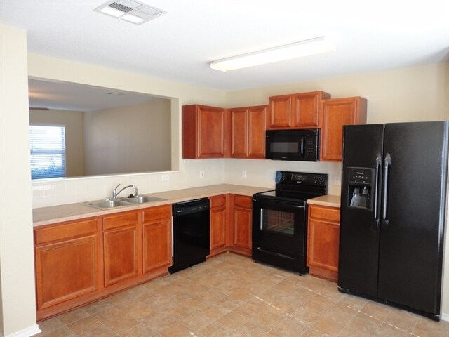 Building Photo - 115 Karrie Dr