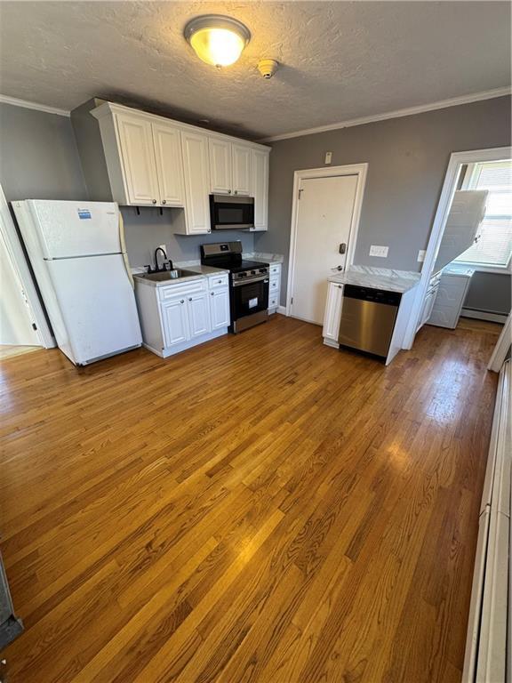 Building Photo - 29 Gesler St