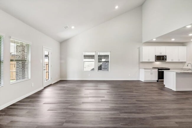 Building Photo - 709 Tidal Dr