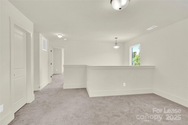 Building Photo - 207 Aspire Cir