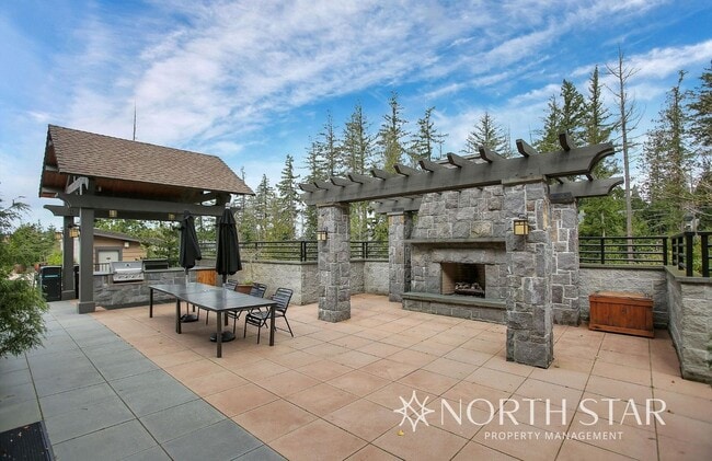 Building Photo - Stunning Renaissance at Peterkort Woods To...
