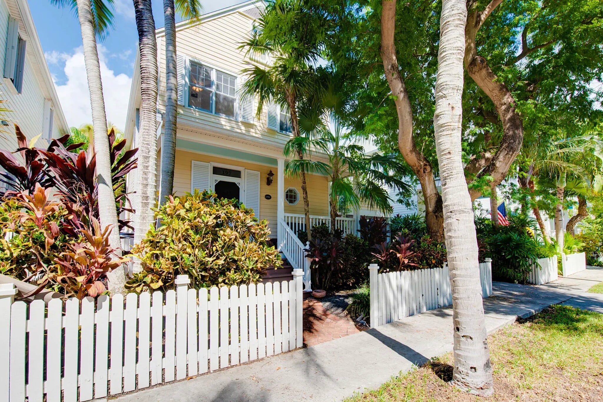 Building Photo - 197 Golf Club Dr