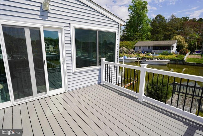 Building Photo - 39028 Bayview W