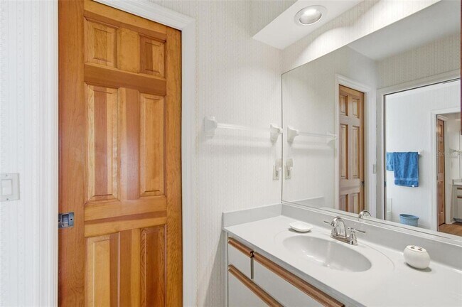 Building Photo - 24 Chippeway Ct