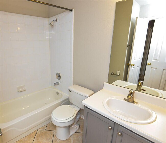 Building Photo - 2109 Kimra Ln