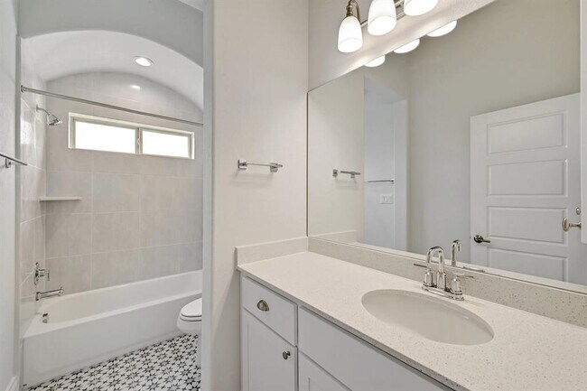 Building Photo - 4809 Serene Hills Dr