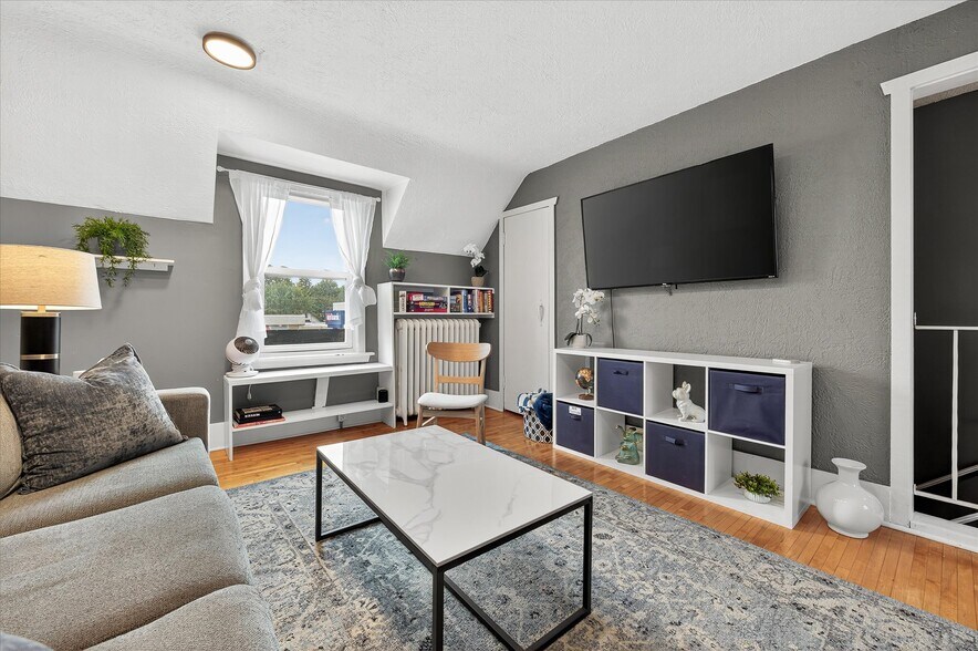 Building Photo - 4935 34th Ave S