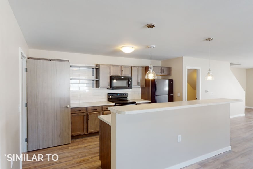 Primary Photo - Pinnacle Point Townhomes: 3 Bedroom 2.5 Ba...