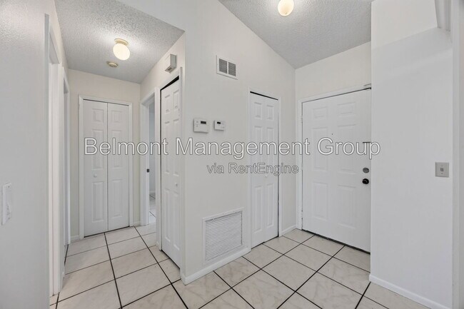 Building Photo - 7690 Timber River Cir