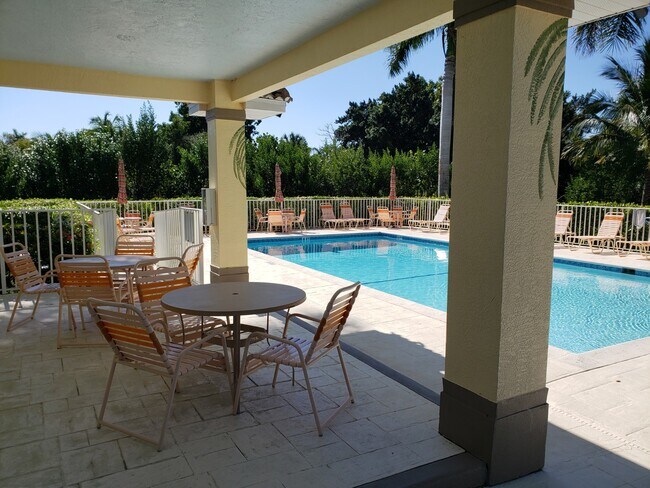 Building Photo - 1336 Mainsail Dr