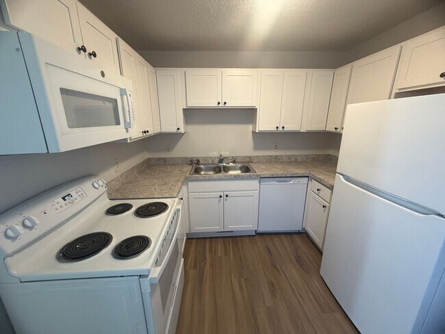 Building Photo - 4816 Hoyle Dr