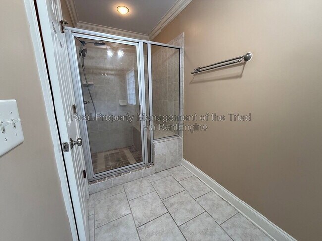 Building Photo - 1016 Longhorn Ct