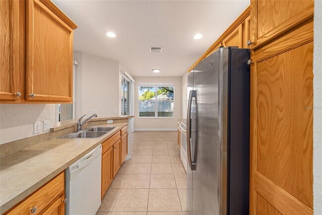 Building Photo - 4570 SW 52nd Cir