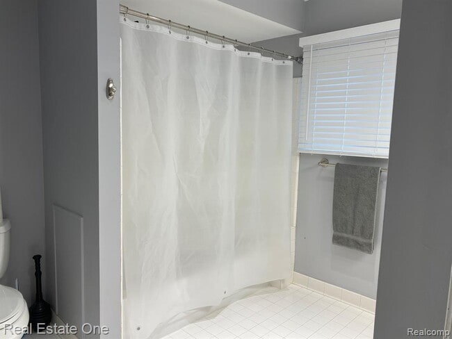 Building Photo - 28772 Wales Dr