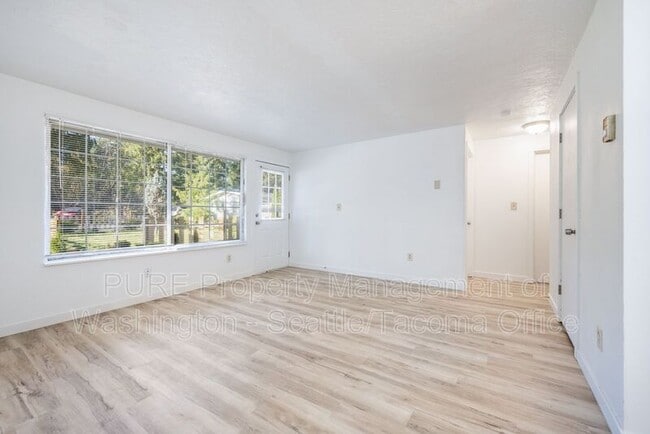 Building Photo - 6415 151st St NW