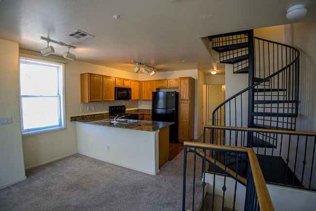 Building Photo - Comfort with Resort-Style Living 2BED/2BAT...