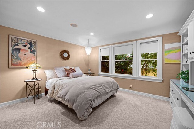 Building Photo - 1630 Warnall Ave