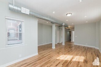 Building Photo - 2 bedroom in Chicago IL 60647