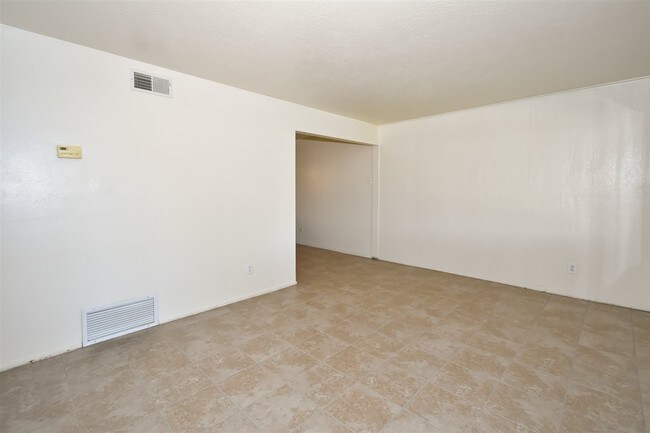 Building Photo - 2861 S 1st Ave