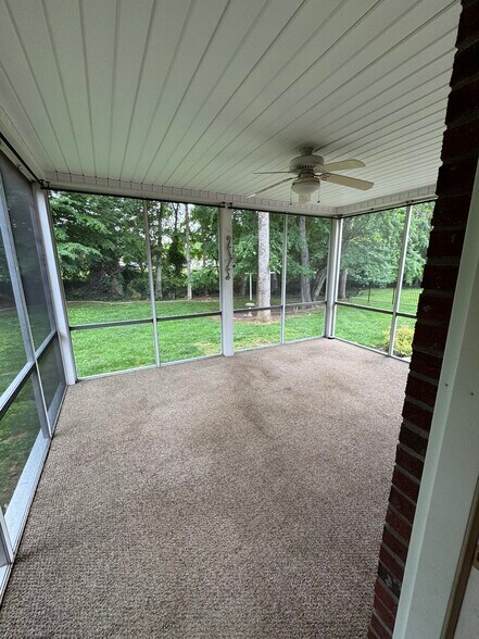 Building Photo - 224 Brookside Dr