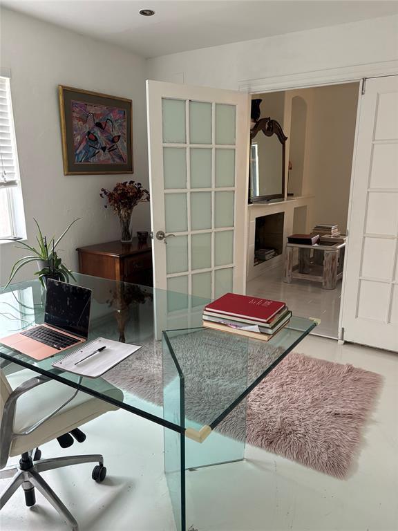 Building Photo - 338 Sailmaster St