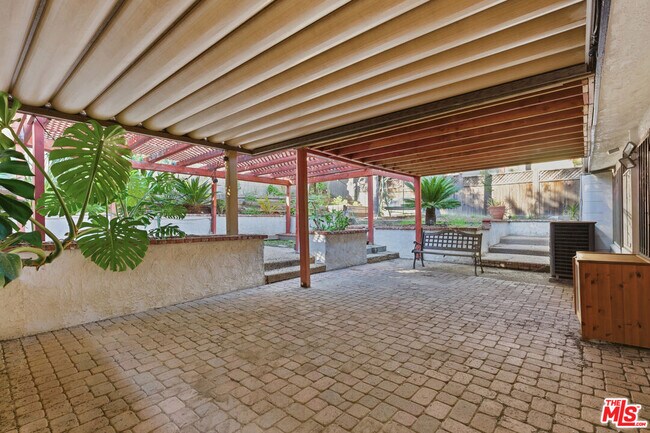 Building Photo - 4345 Canoga Ave