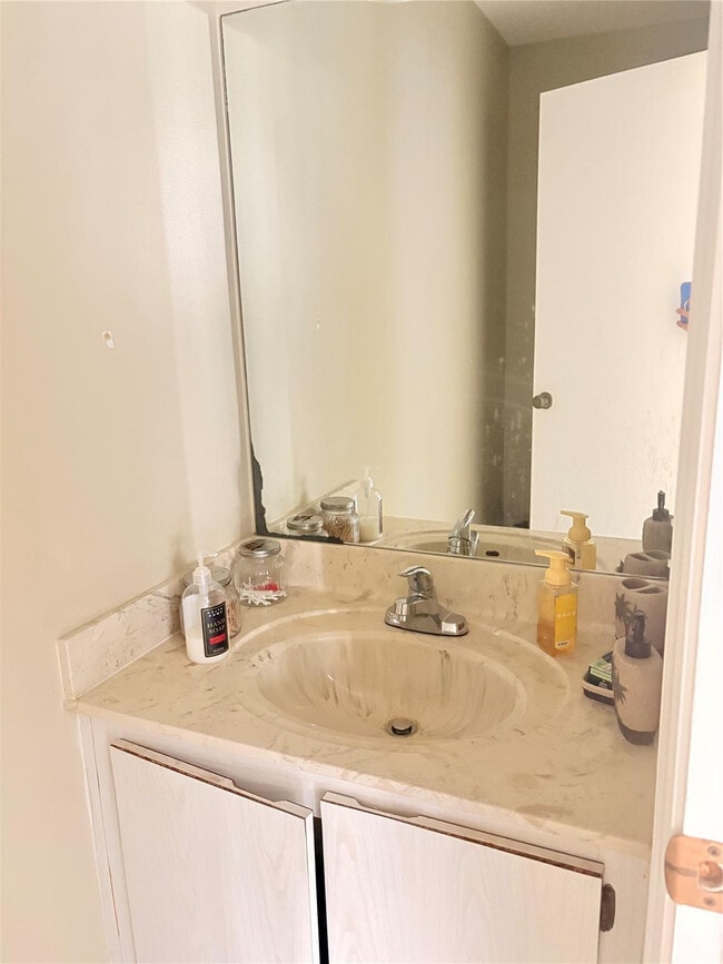 Building Photo - 60 SW 5th Ave