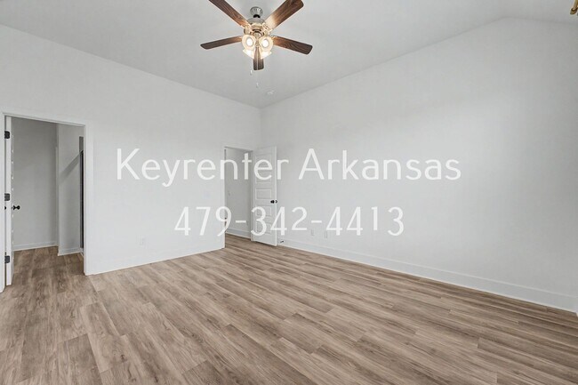 Building Photo - 407 W Taverner Xing
