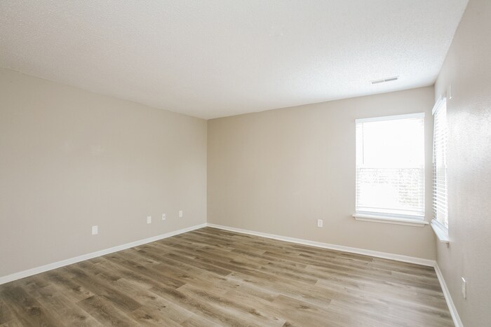 Building Photo - 4430 Autumn Crest Ct