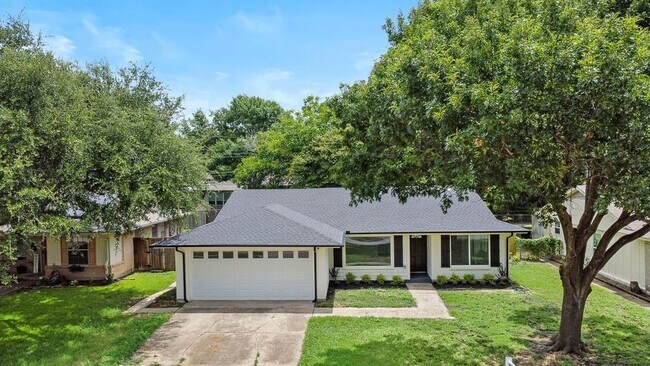 Building Photo - 1616 Nantucket Dr