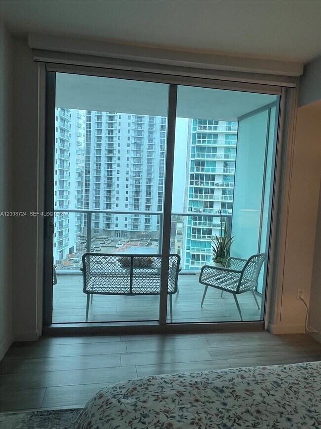 Building Photo - 1100 S Miami Ave