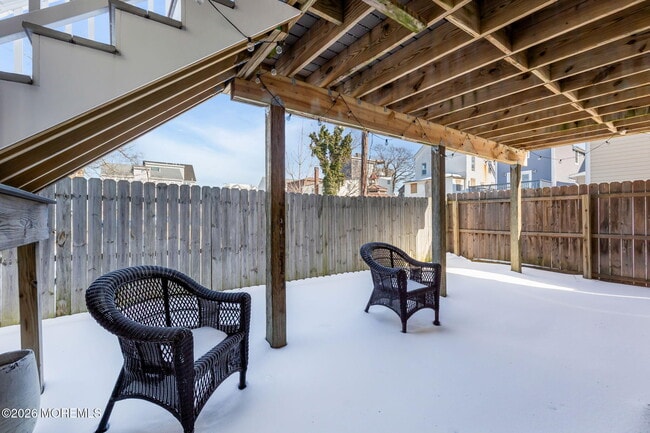 Building Photo - 12 4th St