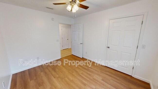 Building Photo - 213 Damascus Rd