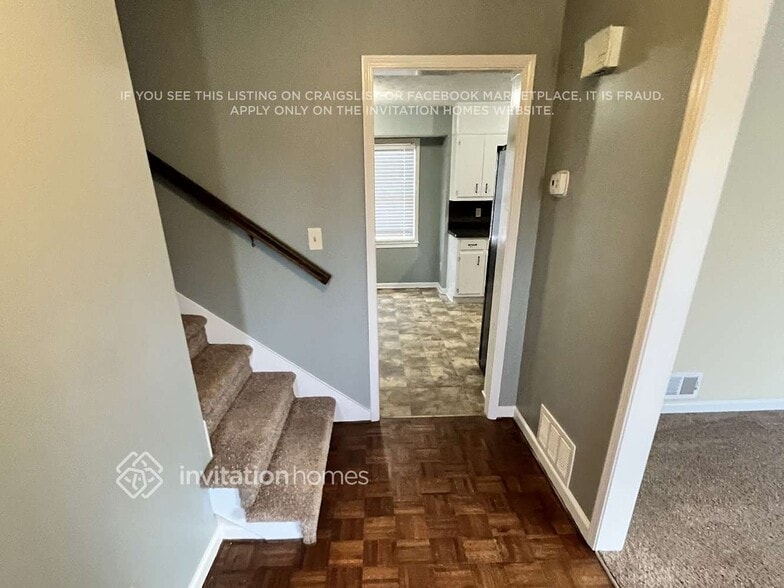 Building Photo - 230 Meadowood Ct