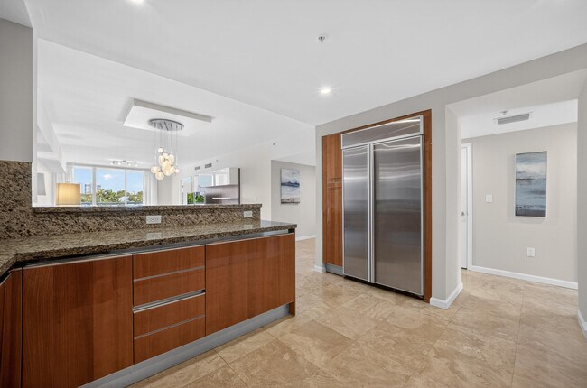 Building Photo - 45 Hendricks Isle