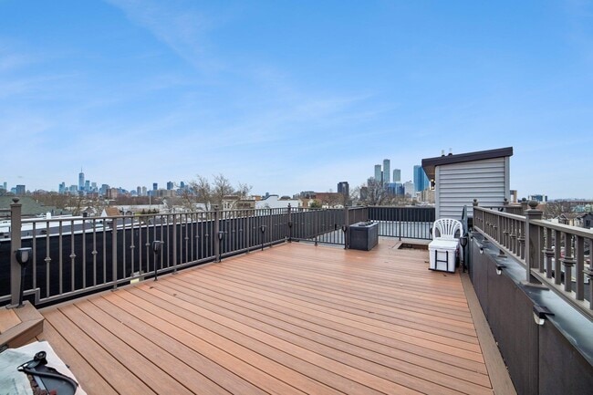 Building Photo - 46 Carlton Ave