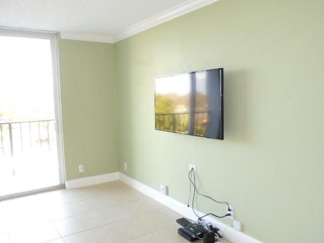 Building Photo - 1800 N Andrews Ave