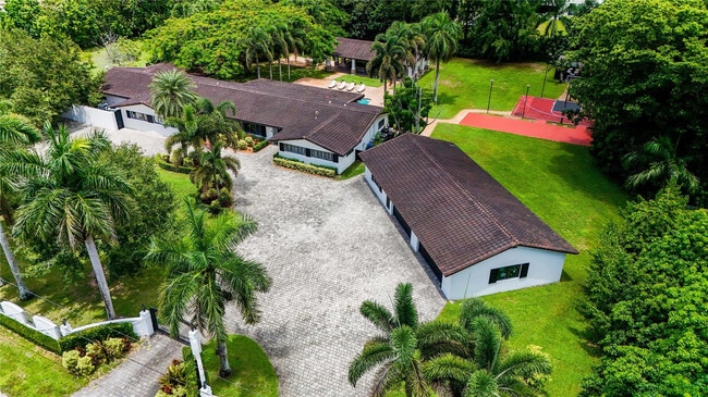 Building Photo - 14701 SW 63rd St