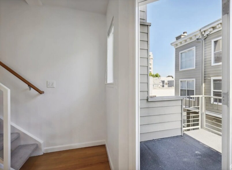 Building Photo - 28 Jennifer Pl