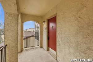 Building Photo - 8702 Village Dr